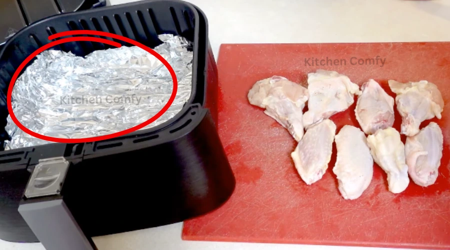 aluminum foil safe on air fryer tested by kitchen comfy